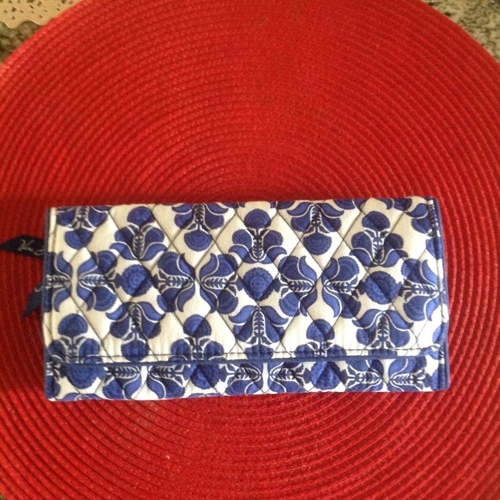 Vera Bradley trifold wallet